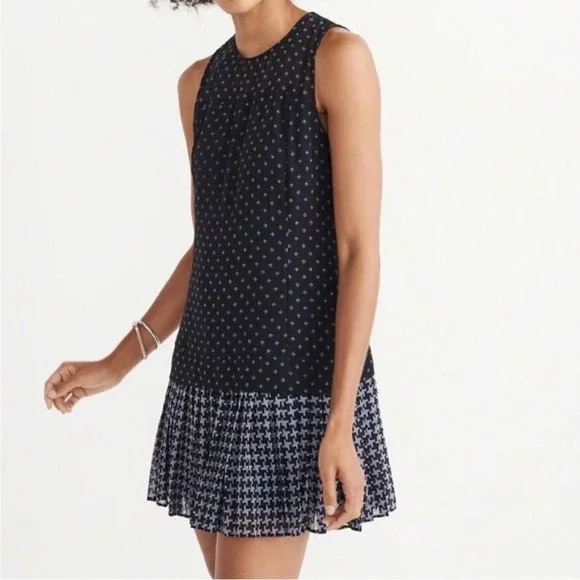 open lace back dress Amazon.com: LAGSHIAN Women's Sexy Bodycon One Shoulder Sleeveless Ruched  Midi Club Party Dress Black : Clothing, Shoes & Jewelry main image 1